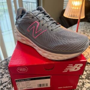 New Balance Women's Fresh Foam X 860v1 Gray with Pink Accents